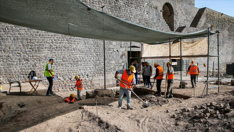 Amida Höyük'te Artuklu Sarayı'nın doğu