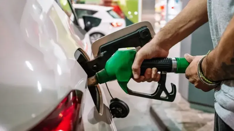 indirim geldi: 16 Haziran benzin ve motorin fiyatı